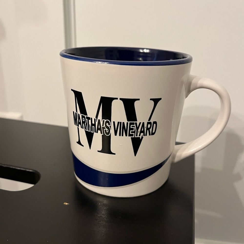 New Martha’s Vineyard Cape Cod Big 16 Ounce white blue mug coffee tea soup cup
